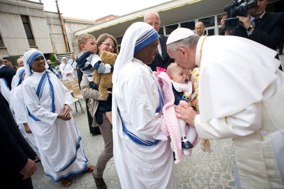 papa-francesco-missionarie-della-carita